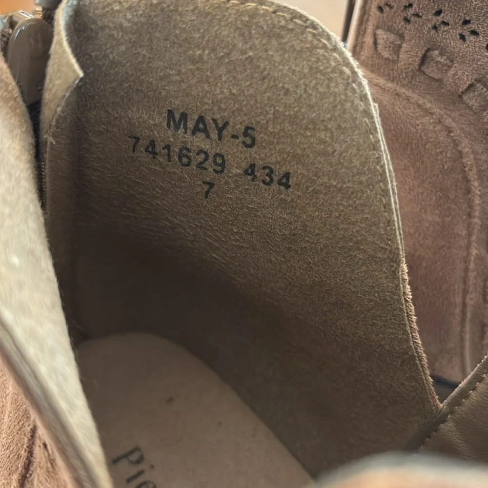 Pierre Dumas Women's May-5 Brown Suede Slip-on Bootie Size 7